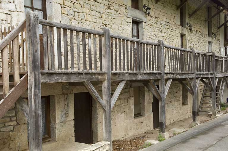 Logement ouvrier. Elévation de la façade sur rue. © Jérôme Mongreville / Région Bourgogne-Franche-Comté, Inventaire du patrimoine - 2008 Logement ouvrier. Elévation de la façade sur rue. © Jérôme Mongreville / Région Bourgogne-Franche-Comté, Inventaire du patrimoine - 2008