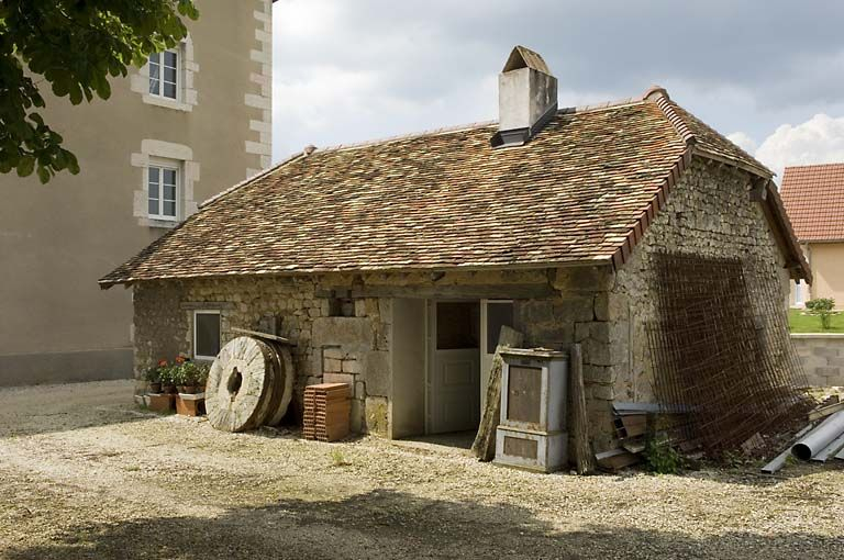 Four à pain. © Jérôme Mongreville / Région Bourgogne-Franche-Comté, Inventaire du patrimoine - 2008 Four à pain. © Jérôme Mongreville / Région Bourgogne-Franche-Comté, Inventaire du patrimoine - 2008