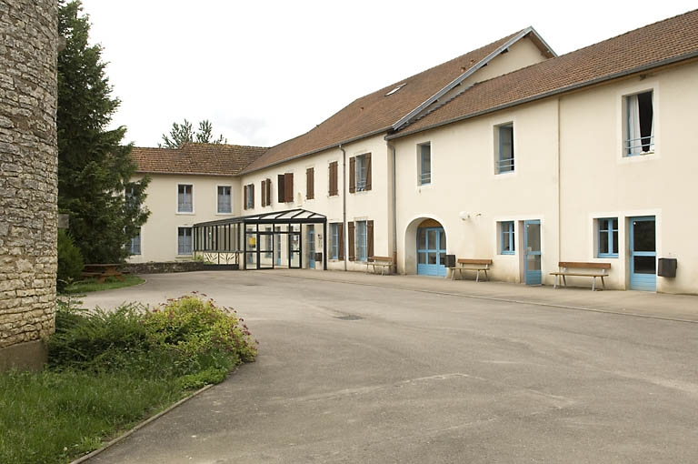 Façade est de l'atelier de fabrication (moulin et papeterie). © Jérôme Mongreville / Région Bourgogne-Franche-Comté, Inventaire du patrimoine - 2008