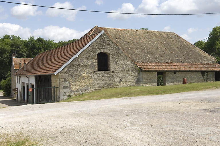 Halle à charbon depuis le sud-est. © Jérôme Mongreville / Région Bourgogne-Franche-Comté, Inventaire du patrimoine - 2008