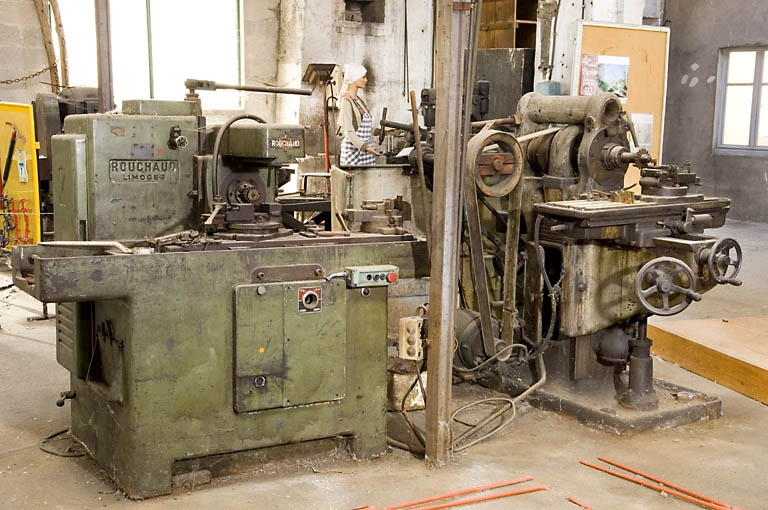 Atelier ouest. Fraiseuses Rouchaud et Gildemeister and Co. © Jérôme Mongreville / Région Bourgogne-Franche-Comté, Inventaire du patrimoine - 2008
