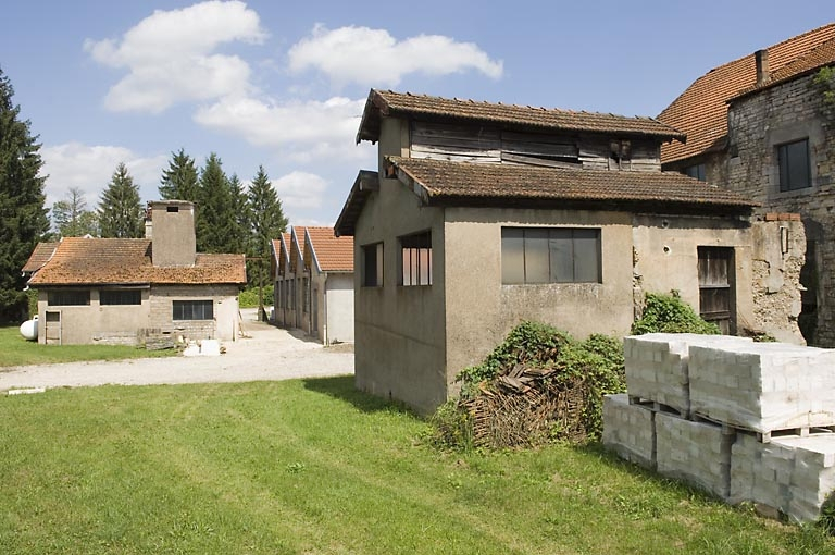 Vue d'ensemble depuis le sud-ouest. © Jérôme Mongreville / Région Bourgogne-Franche-Comté, Inventaire du patrimoine - 2008