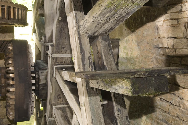 Détail des palettes de la roue. © Jérôme Mongreville / Région Bourgogne-Franche-Comté, Inventaire du patrimoine - 2008