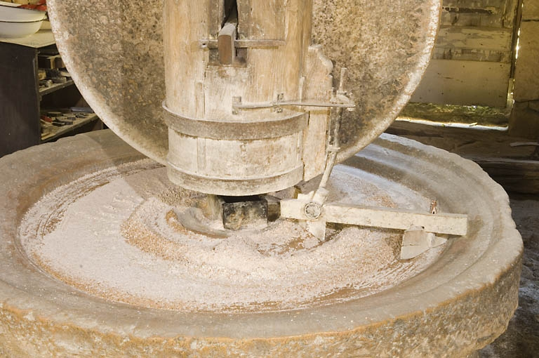 Meules. Détail (2). © Jérôme Mongreville / Région Bourgogne-Franche-Comté, Inventaire du patrimoine - 2008