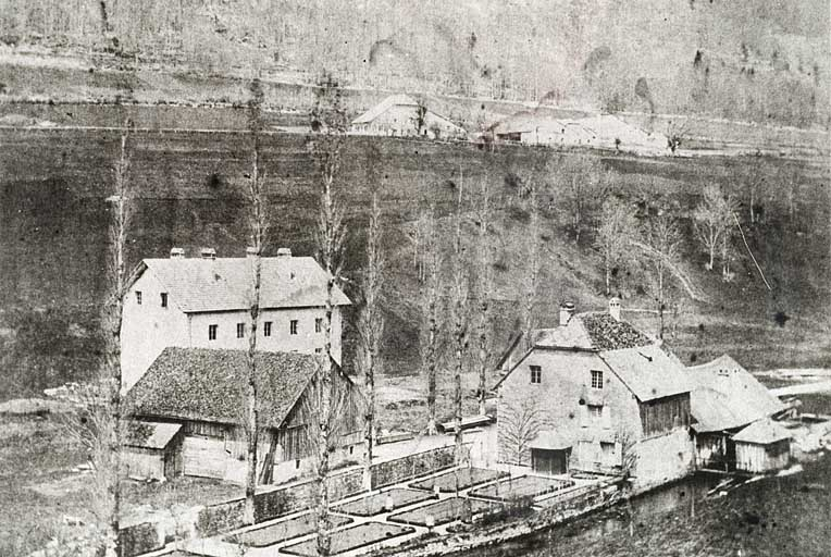 [Vue d'ensemble plongeante, depuis le sud-est], [fin 19e ou début 20e siècle].  © Jérôme  Mongreville (reproduction) / Région Bourgogne-Franche-Comté, Inventaire du patrimoine - 2009