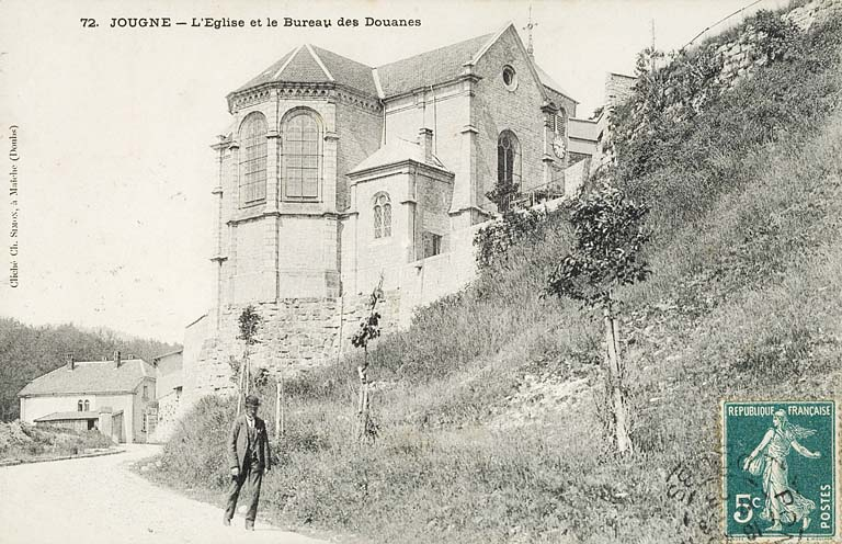 72. Jougne - L'Eglise et le Bureau de Douanes, [1er quart 20e siècle]. © Jérôme  Mongreville (reproduction) / Région Bourgogne-Franche-Comté, Inventaire du patrimoine - 2009