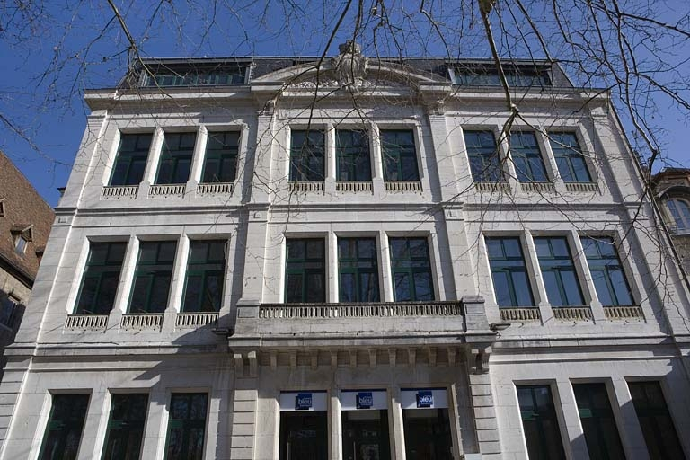 Vue d'ensemble des étages, de face. © Yves Sancey / Région Bourgogne-Franche-Comté, Inventaire du patrimoine - 2009 Vue d'ensemble des étages, de face. © Yves Sancey / Région Bourgogne-Franche-Comté, Inventaire du patrimoine - 2009