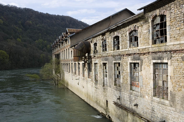 Ateliers de la machine à papier et façonnage. Façade postérieure. © Yves Sancey / Région Bourgogne-Franche-Comté, Inventaire du patrimoine - 2009