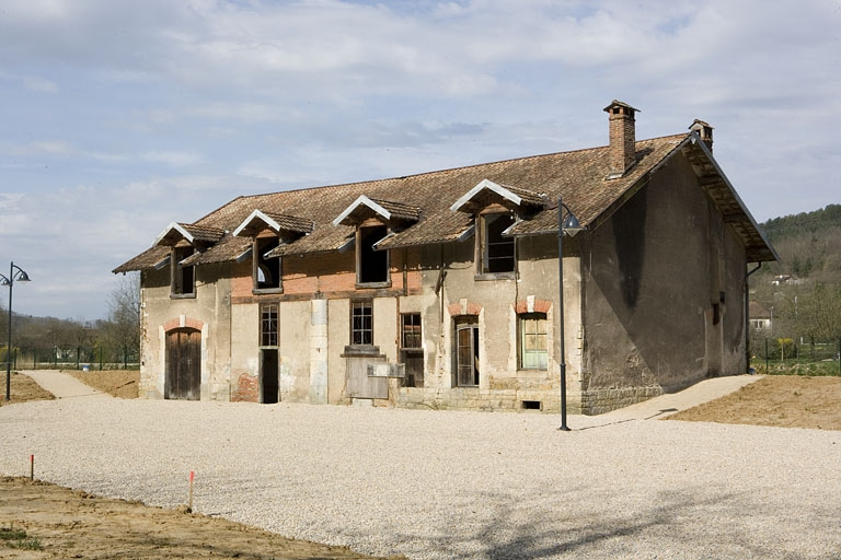Vue de trois quarts droite de l'atelier de réparation. © Yves Sancey / Région Bourgogne-Franche-Comté, Inventaire du patrimoine - 2009