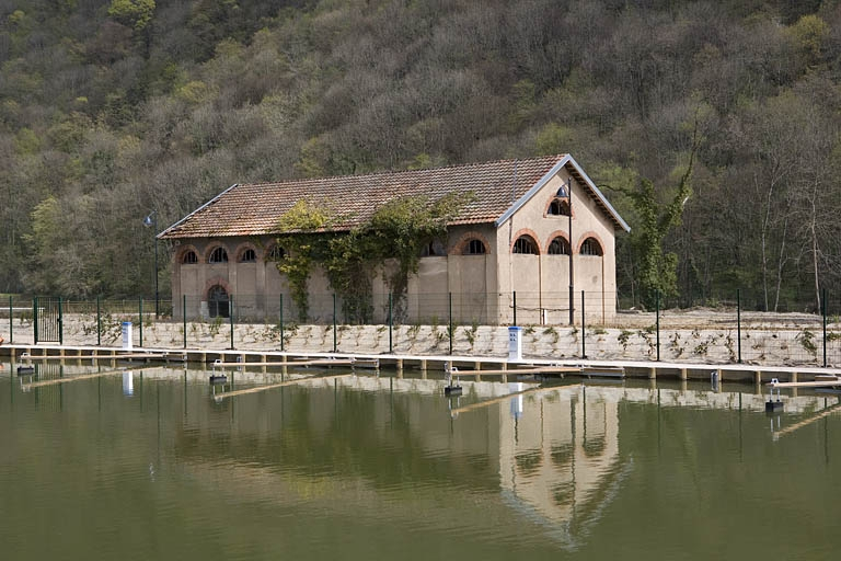 Vue de trois quarts droite de l'atelier de réparation. © Yves Sancey / Région Bourgogne-Franche-Comté, Inventaire du patrimoine - 2009