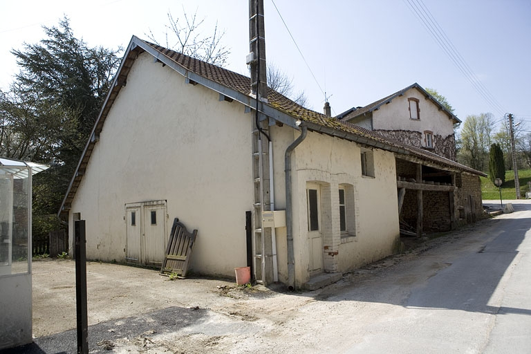 Logement patronal. Vue trois quarts gauche. © Yves Sancey / Région Bourgogne-Franche-Comté, Inventaire du patrimoine - 2009