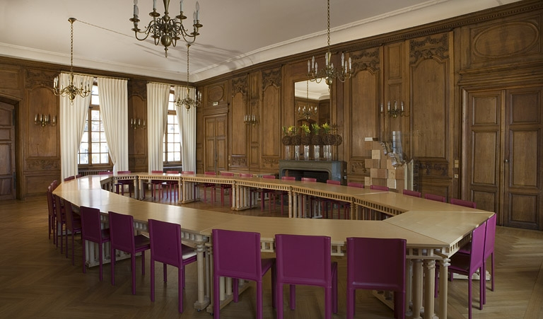 Intérieur : vue d'ensemble de la grande salle depuis le fond de la pièce. © Yves Sancey / Région Bourgogne-Franche-Comté, Inventaire du patrimoine - 2009