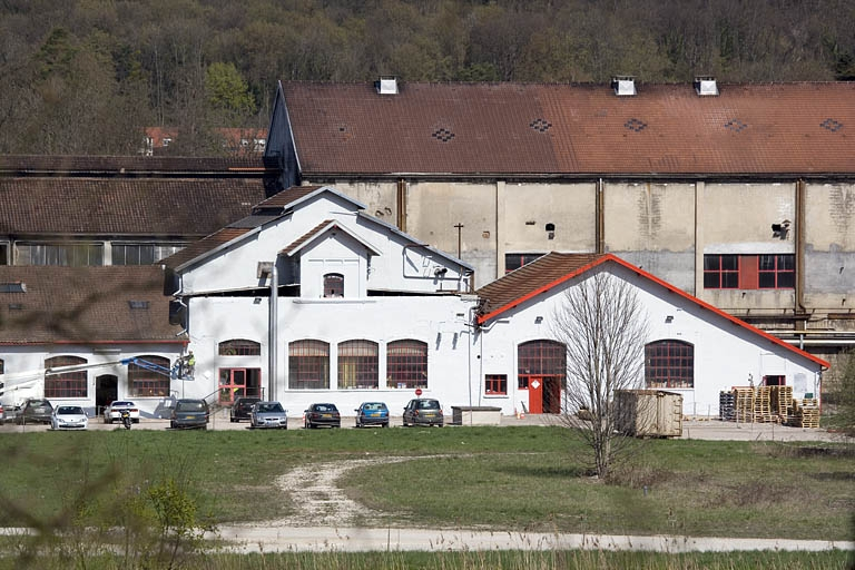 Transformateur électrique et magasin de stockage de pièces détachées. Façades sud. © Yves Sancey / Région Bourgogne-Franche-Comté, Inventaire du patrimoine - 2009