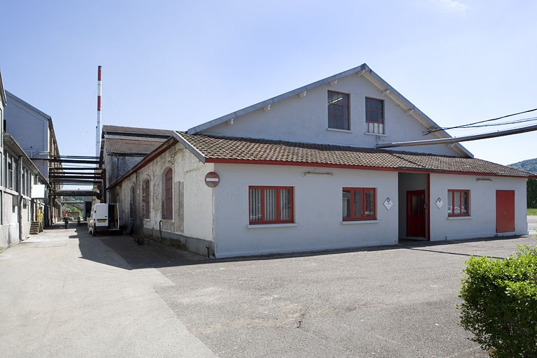 Atelier de réparation et de maintenance. Vue de trois quarts arrière. © Yves Sancey / Région Bourgogne-Franche-Comté, Inventaire du patrimoine - 2009