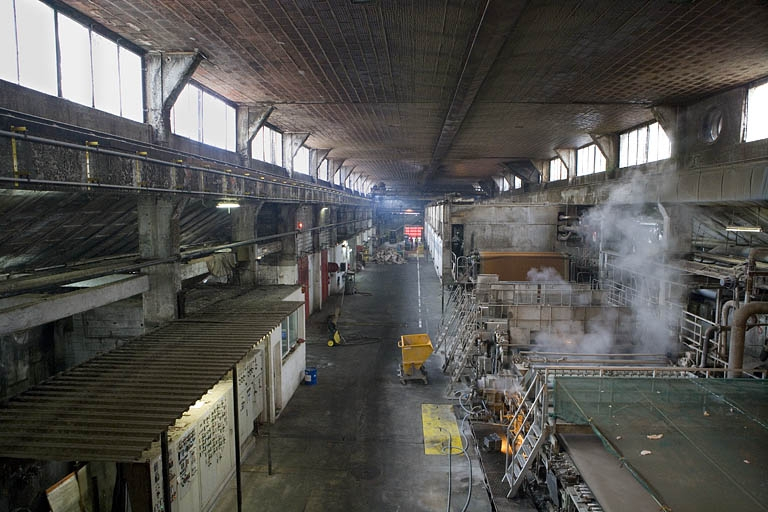 Vue d'ensemble intérieure de l'atelier de la machine à papier. © Yves Sancey / Région Bourgogne-Franche-Comté, Inventaire du patrimoine - 2009