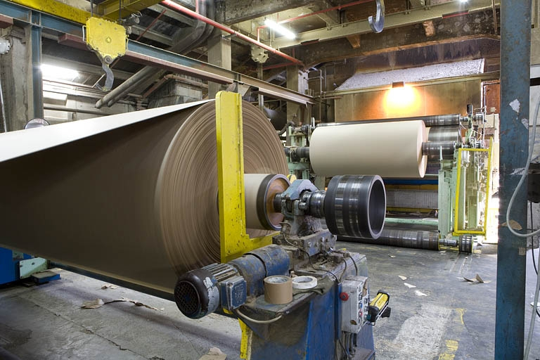 Machine à papier. Formation des bobines. © Yves Sancey / Région Bourgogne-Franche-Comté, Inventaire du patrimoine - 2009