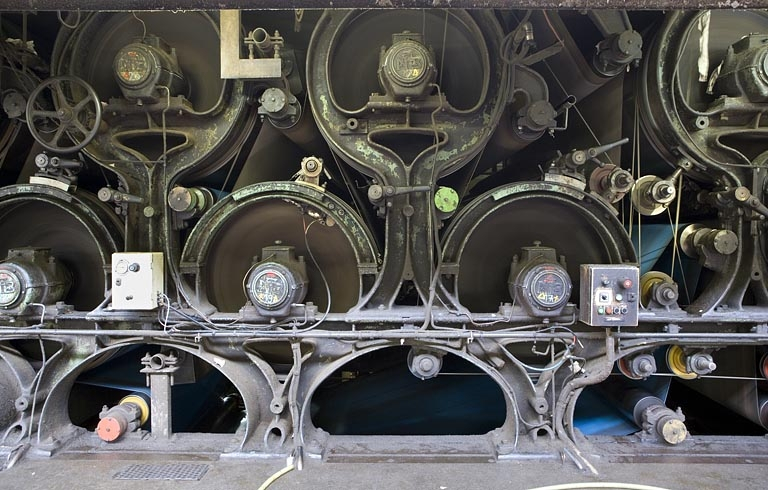 Machine à papier. Détail des calandres. © Yves Sancey / Région Bourgogne-Franche-Comté, Inventaire du patrimoine - 2009