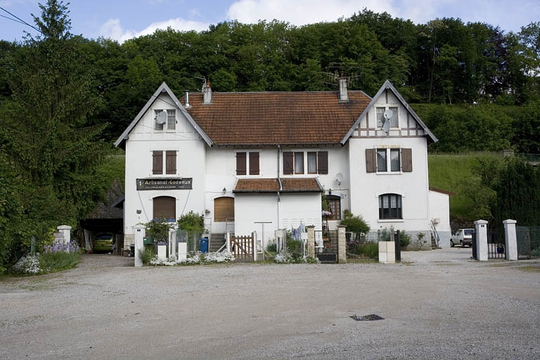 Logement d'ouvriers (3, 5 rue Weibel). Façade antérieure. © Yves Sancey / Région Bourgogne-Franche-Comté, Inventaire du patrimoine - 2009