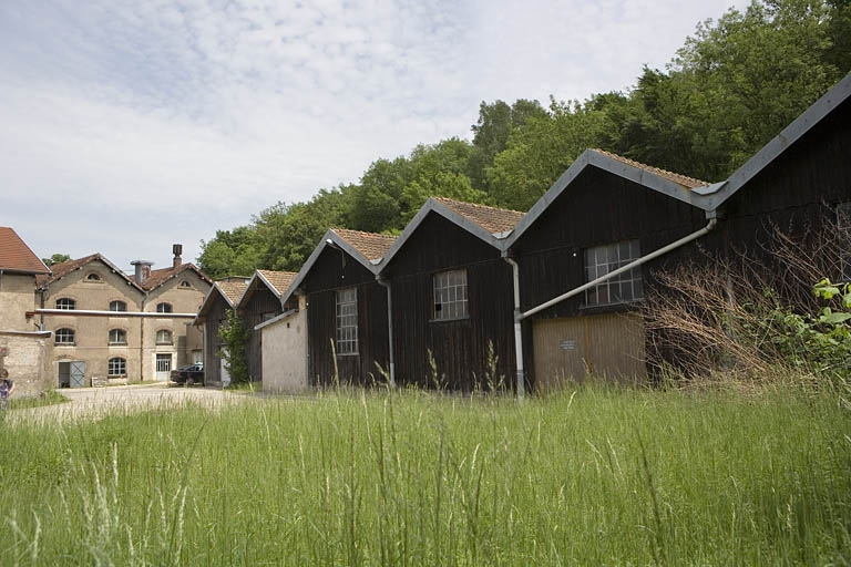 Magasin industriel (désaffecté). Vue de trois quarts. © Yves Sancey / Région Bourgogne-Franche-Comté, Inventaire du patrimoine - 2009