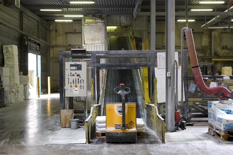 Atelier de préparation de la pâte. © Yves Sancey / Région Bourgogne-Franche-Comté, Inventaire du patrimoine - 2009