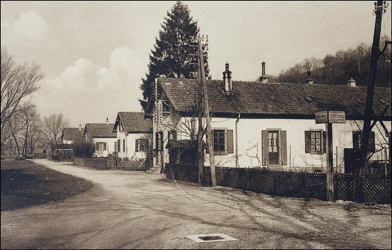 Cité ouvrière, rue de la Poste. © Yves  Sancey (reproduction) / Région Bourgogne-Franche-Comté, Inventaire du patrimoine - 2009