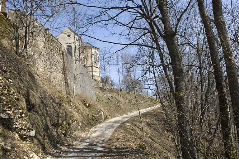 Enceinte sud. © Jérôme Mongreville / Région Bourgogne-Franche-Comté, Inventaire du patrimoine - 2009