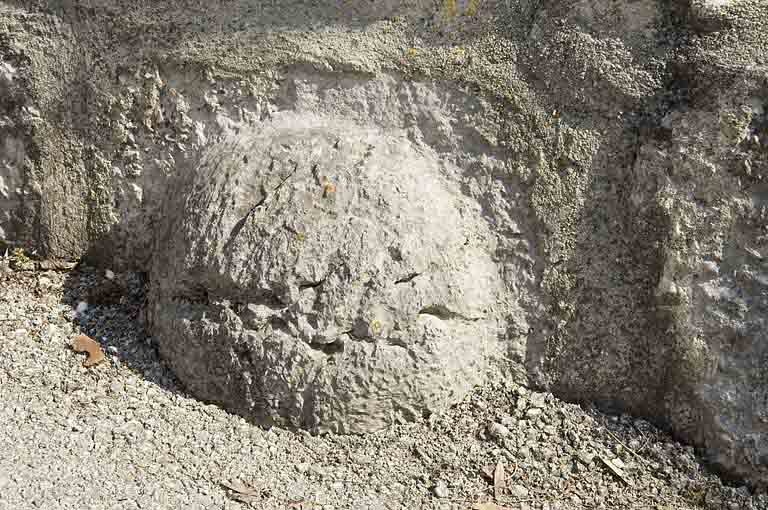 Enceinte au niveau de la maison Billet, détail du bossage. © Jérôme Mongreville / Région Bourgogne-Franche-Comté, Inventaire du patrimoine - 2009