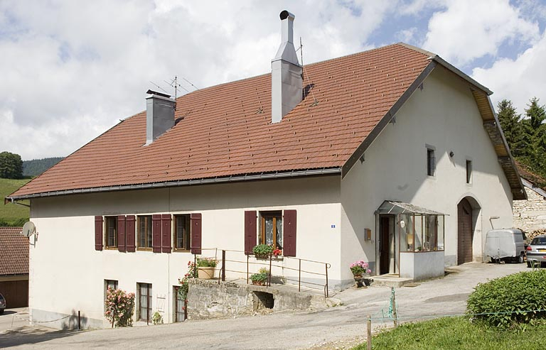 Façade postérieure et élévation latérale droite. © Jérôme Mongreville / Région Bourgogne-Franche-Comté, Inventaire du patrimoine - 2009