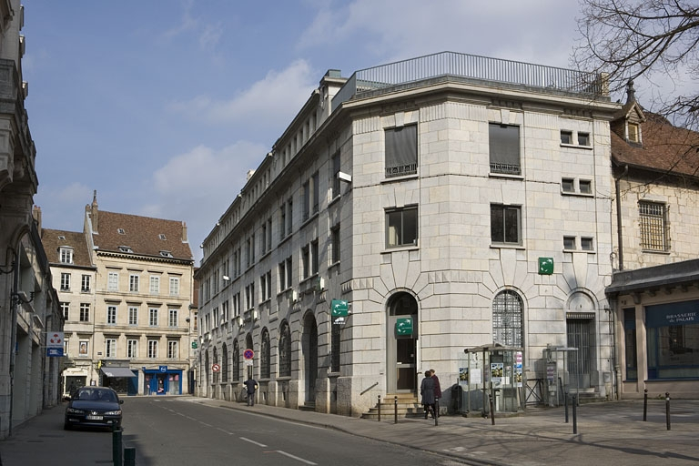 Vue d'ensemble de trois quarts droit. © Yves Sancey / Région Bourgogne-Franche-Comté, Inventaire du patrimoine - 2009 Vue d'ensemble de trois quarts droit. © Yves Sancey / Région Bourgogne-Franche-Comté, Inventaire du patrimoine - 2009