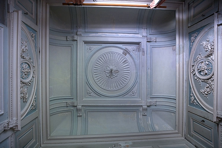 Hôtel en fond de cour : détail du pafond à voussures de l'ancien boudoir. © Yves Sancey / Région Bourgogne-Franche-Comté, Inventaire du patrimoine - 2009