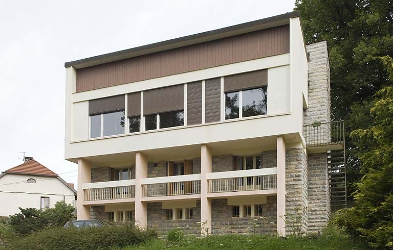 Vue de trois quarts droit. © Jérôme Mongreville / Région Bourgogne-Franche-Comté, Inventaire du patrimoine - 2009