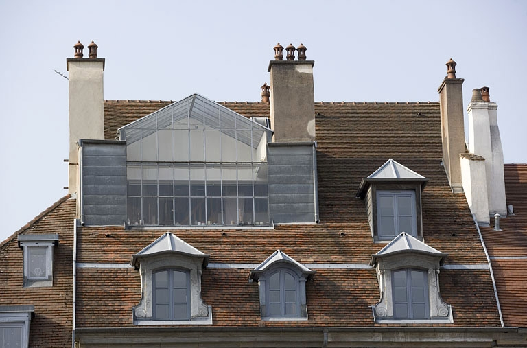 Toiture : détail de la verrière de l'atelier d'artiste. © Yves Sancey / Région Bourgogne-Franche-Comté, Inventaire du patrimoine - 2009