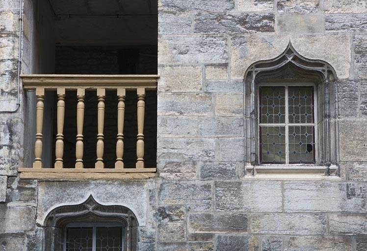 Détail d'une partie du soubassement de l'escalier à cage ouverte. © Yves Sancey / Région Bourgogne-Franche-Comté, Inventaire du patrimoine - 2009