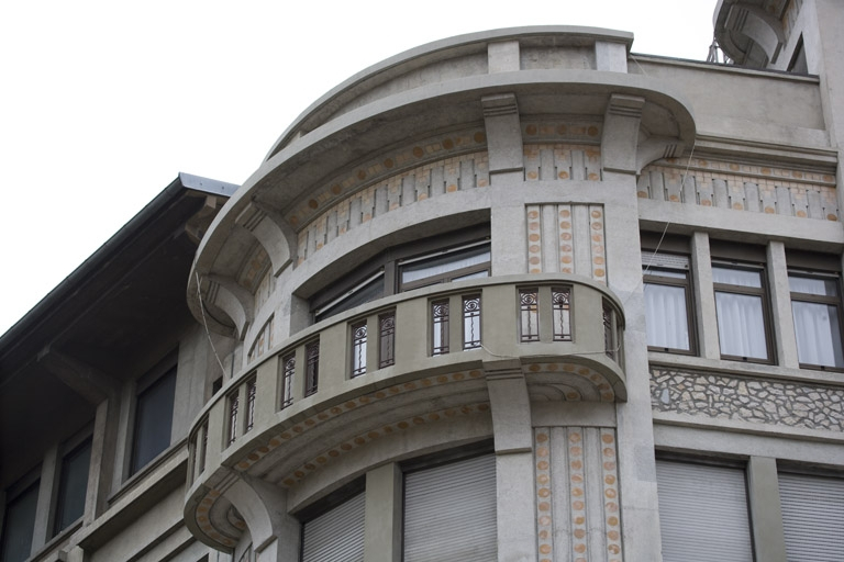 Corps d'entrée : partie supérieure de la travée de raccordement gauche. © Yves Sancey / Région Bourgogne-Franche-Comté, Inventaire du patrimoine - 2009 Corps d'entrée : partie supérieure de la travée de raccordement gauche. © Yves Sancey / Région Bourgogne-Franche-Comté, Inventaire du patrimoine - 2009