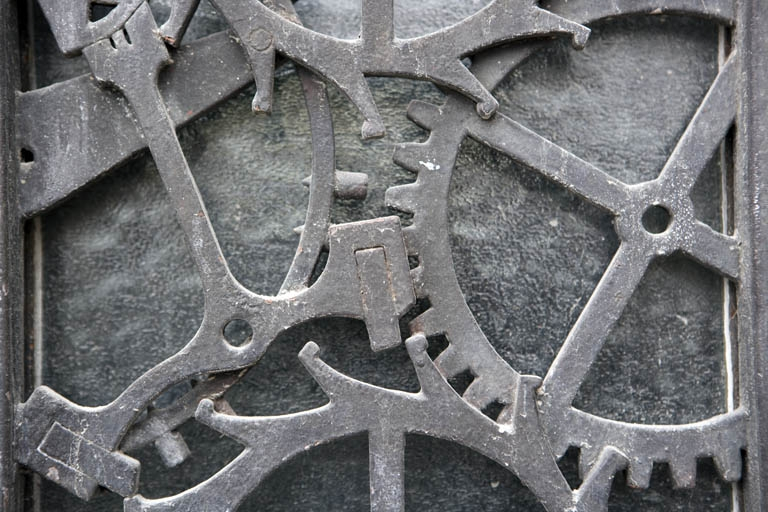 Motif d'ancres et balanciers de montre : détail. © Yves Sancey / Région Bourgogne-Franche-Comté, Inventaire du patrimoine - 2009