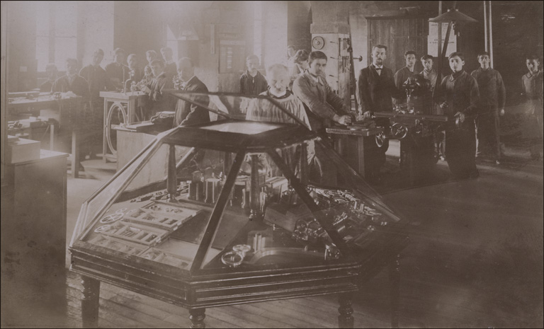 Année scolaire 1908-1909. Classe d'ébauches et de mécanique. © Yves Sancey / Région Bourgogne-Franche-Comté, Inventaire du patrimoine - 2009 Année scolaire 1908-1909. Classe d'ébauches et de mécanique. © Yves Sancey / Région Bourgogne-Franche-Comté, Inventaire du patrimoine - 2009