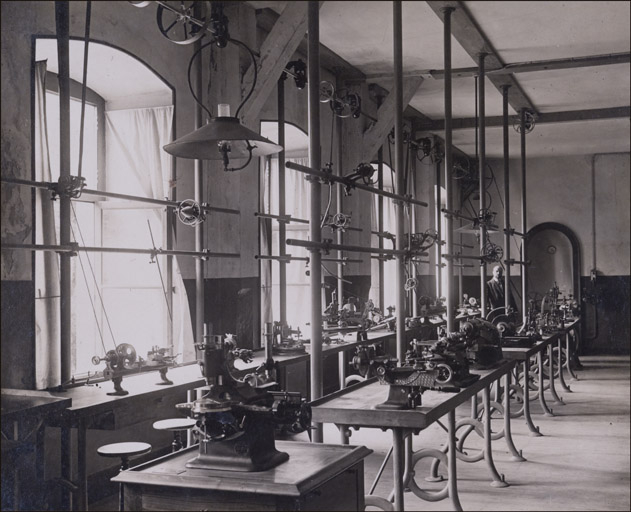 Atelier de fabrication mécanique de la montre, 1er quart 20e siècle ? © Yves Sancey / Région Bourgogne-Franche-Comté, Inventaire du patrimoine - 2009 Atelier de fabrication mécanique de la montre, 1er quart 20e siècle ? © Yves Sancey / Région Bourgogne-Franche-Comté, Inventaire du patrimoine - 2009