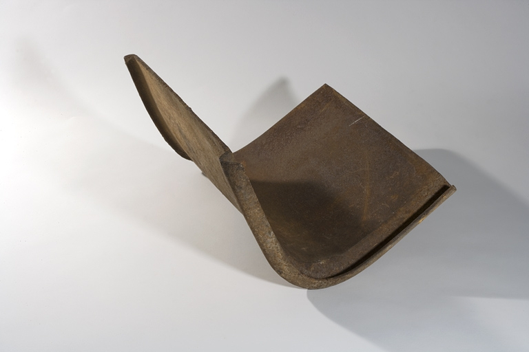 Tuile faîtière : face inférieure. © Yves Sancey / Région Bourgogne-Franche-Comté, Inventaire du patrimoine - 2009