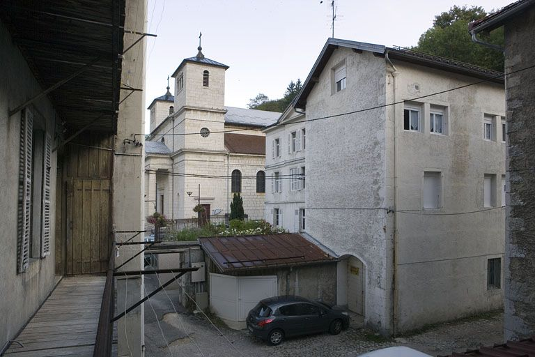 Bâtiment nord et cour. © Yves Sancey / Région Bourgogne-Franche-Comté, Inventaire du patrimoine - 2009
