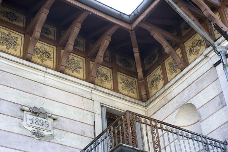 Elévation antérieure : saillie de rive. © Yves Sancey / Région Bourgogne-Franche-Comté, Inventaire du patrimoine - 2009