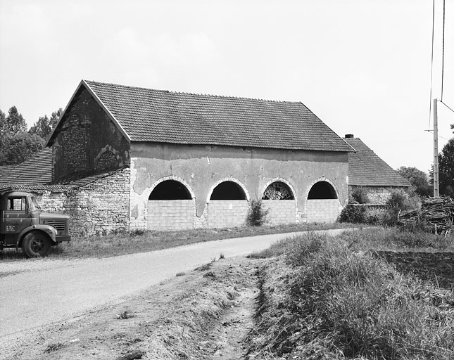 Atelier de moulage en 1981. © Jérôme Mongreville / Région Bourgogne-Franche-Comté, Inventaire du patrimoine - 2009 Atelier de moulage en 1981. © Jérôme Mongreville / Région Bourgogne-Franche-Comté, Inventaire du patrimoine - 2009