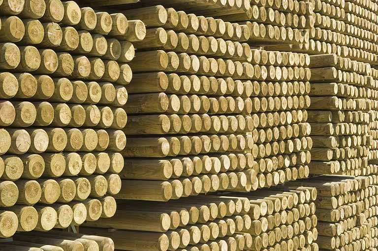 Empilements de piquets en bois. © Jérôme Mongreville / Région Bourgogne-Franche-Comté, Inventaire du patrimoine - 2009