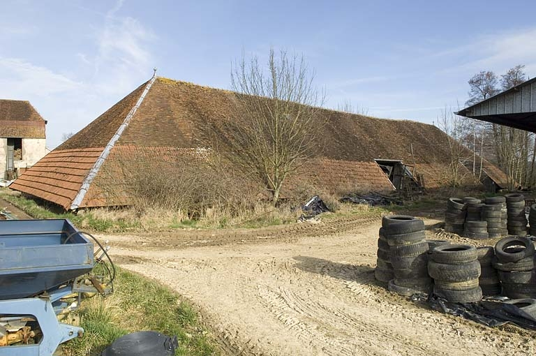 Séchoir depuis le sud. © Jérôme Mongreville / Région Bourgogne-Franche-Comté, Inventaire du patrimoine - 2009