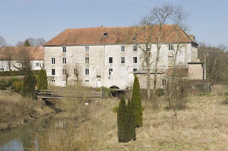 Vue d'ensemble depuis l'aval. © Jérôme Mongreville / Région Bourgogne-Franche-Comté, Inventaire du patrimoine - 2009