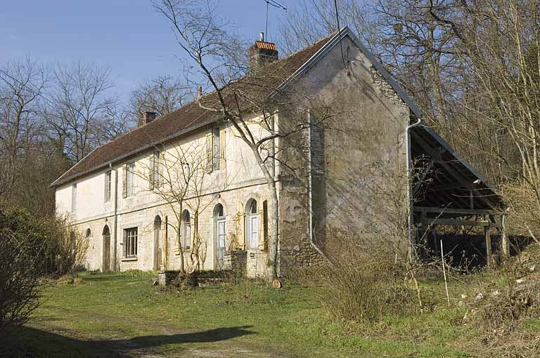 Logement ouvrier vu de trois quarts. © Jérôme Mongreville / Région Bourgogne-Franche-Comté, Inventaire du patrimoine - 2009