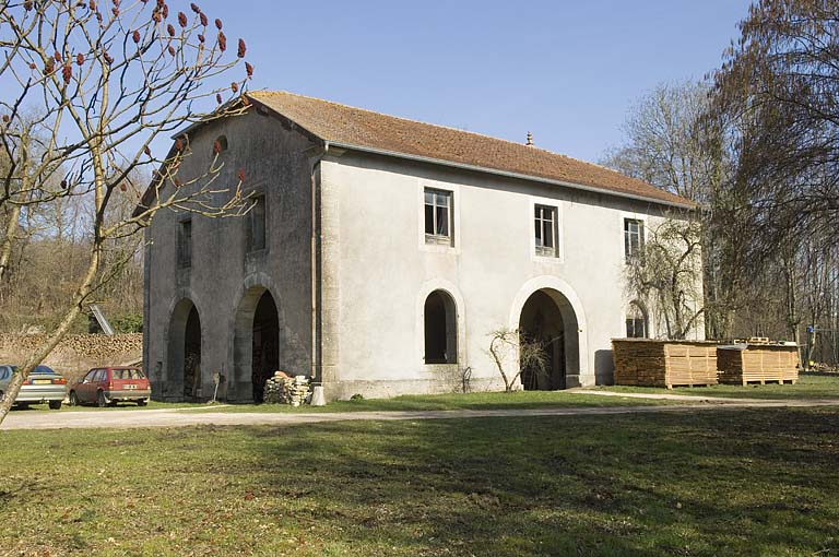 Bâtiment du haut fourneau depuis le sud. © Jérôme Mongreville / Région Bourgogne-Franche-Comté, Inventaire du patrimoine - 2009