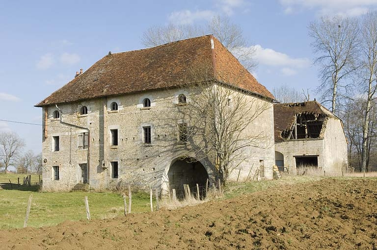 Vue depuis l'ouest. © Jérôme Mongreville / Région Bourgogne-Franche-Comté, Inventaire du patrimoine - 2009
