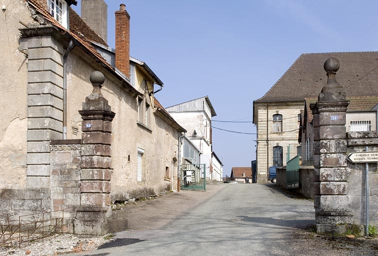 Vue depuis l'entrée. © Jérôme Mongreville / Région Bourgogne-Franche-Comté, Inventaire du patrimoine - 2009