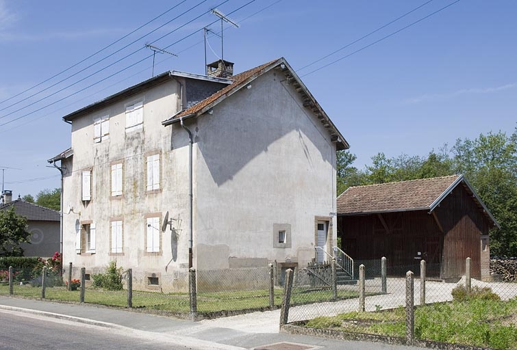 Logement ouvrier et son bûcher. © Jérôme Mongreville / Région Bourgogne-Franche-Comté, Inventaire du patrimoine - 2009