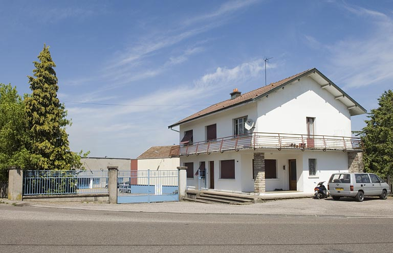 Ancien accès de l'usine et conciergerie. © Jérôme Mongreville / Région Bourgogne-Franche-Comté, Inventaire du patrimoine - 2009